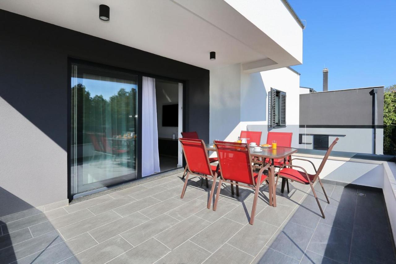 Villa Ankora 1 With Heated Pool Биоград-на-Мору Экстерьер фото